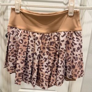 Aerie Tan and Brown Leopard Pleated Athletic Skort with Shorts size M   NWOT